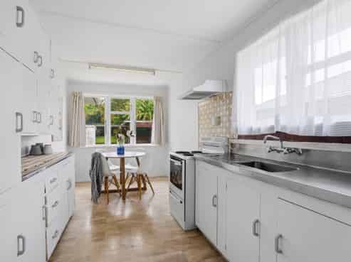 52 Second Avenue, Avenues