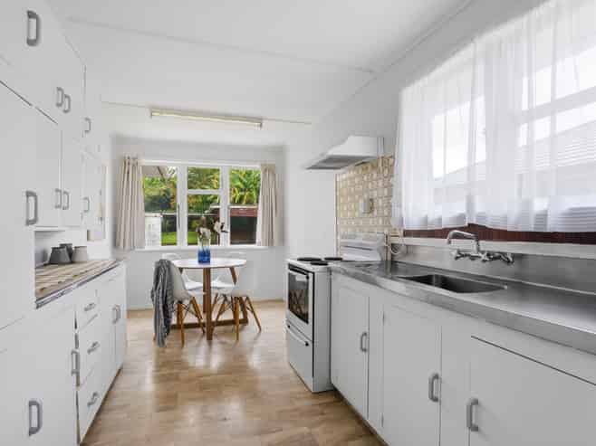 52 Second Avenue, Avenues