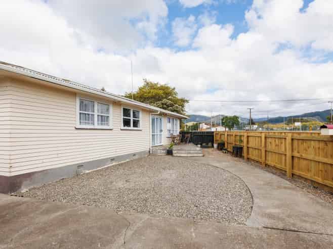 35 Stout Street, Shannon