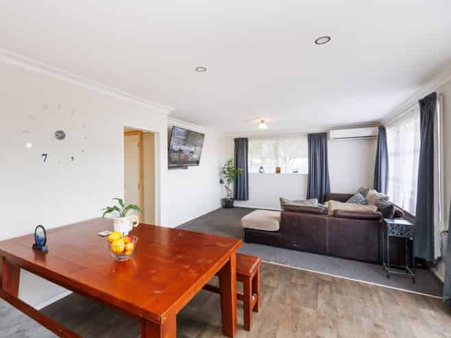 35 Stout Street, Shannon