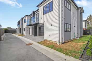 4/8 Benton Place, Manurewa