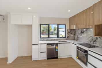 4/8 Benton Place, Manurewa