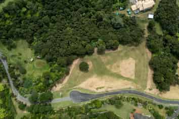 216 Three Oaks Drive, Dairy Flat