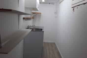 ROAD FRONT RETAIL - NOW VACANT!