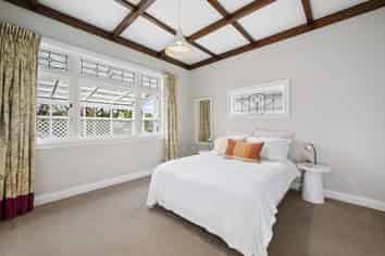 15 Duders Avenue, Devonport