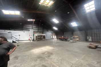 Main Road Office/Warehouse and Good Yard