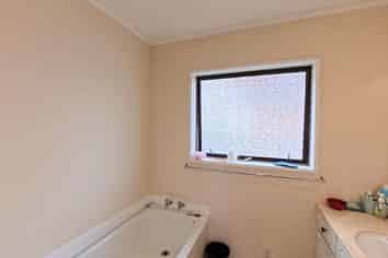 2/36 Stranolar Drive, Mount Roskill