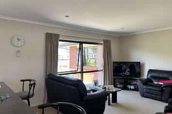 4 Diamond Grove, Brown Owl