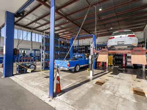 Strategic Manukau corner with future control