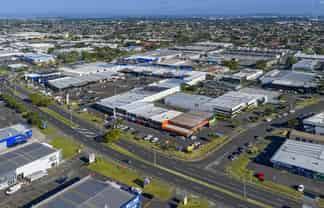 Strategic Manukau corner with future control