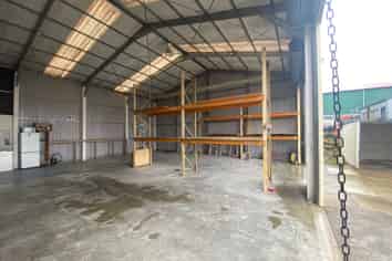 Excellent Small Workshop Space with Generous Yard