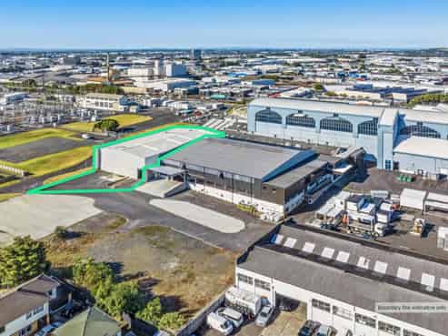 CBRE | Cost-Effective + Flexible Lease Terms