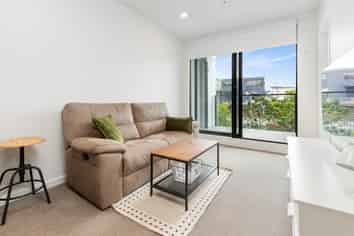 211/19 Rawene Road, Birkenhead