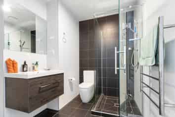 211/19 Rawene Road, Birkenhead