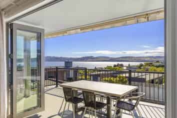 2/70 Harvey Street, Waipahihi