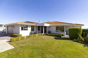 2/70 Harvey Street, Waipahihi