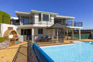 2/70 Harvey Street, Waipahihi