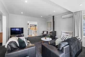 4 Burnbrae Street, Saint Martins