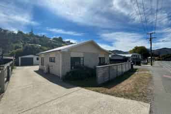 48 Washington Road, Washington Valley