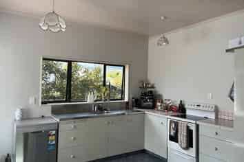 48 Washington Road, Washington Valley