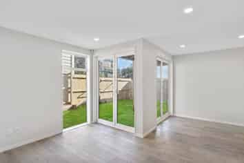 2/49 Mangere Road, Otahuhu