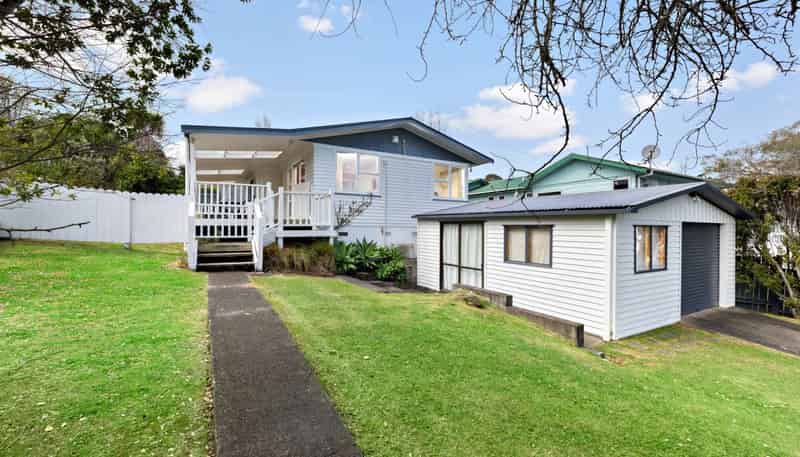 48 Captain Scott Road, Glen Eden