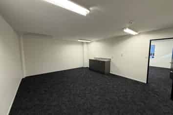 Sockburn Industrial - Move in now 