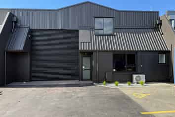 Sockburn Industrial - Move in now 