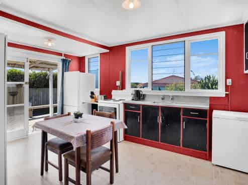 41 Maire Street, Inglewood