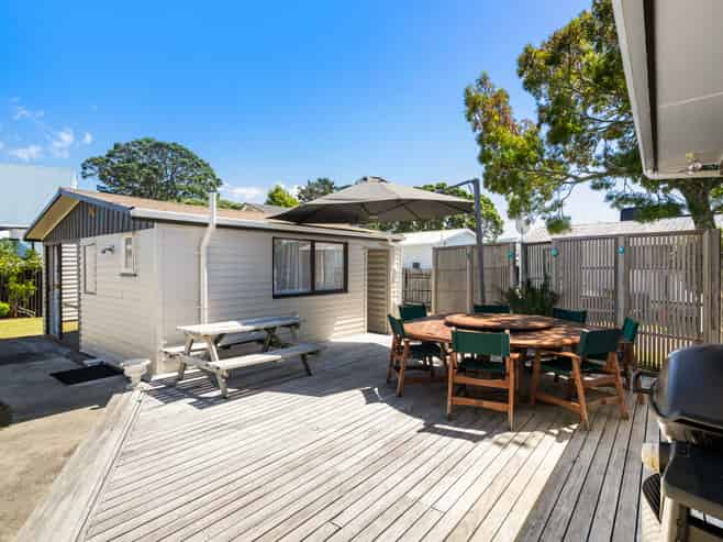 21 Given Grove, Pauanui