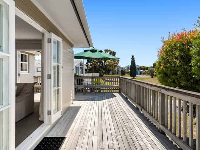 21 Given Grove, Pauanui