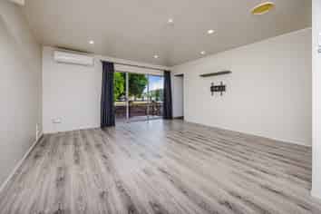 2/60 Moncrieff Avenue, Clendon Park