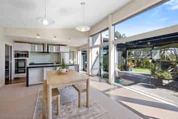 12D Takiroa Street, URENUI