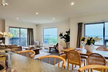 5 Main Road, Redcliffs
