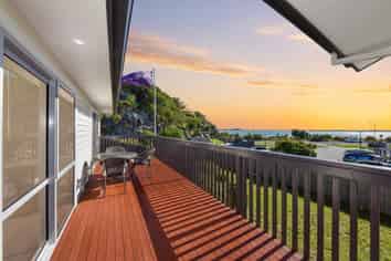 5 Main Road, Redcliffs