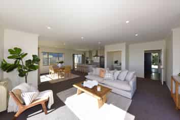 5 Main Road, Redcliffs