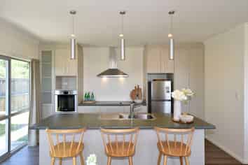 5 Main Road, Redcliffs