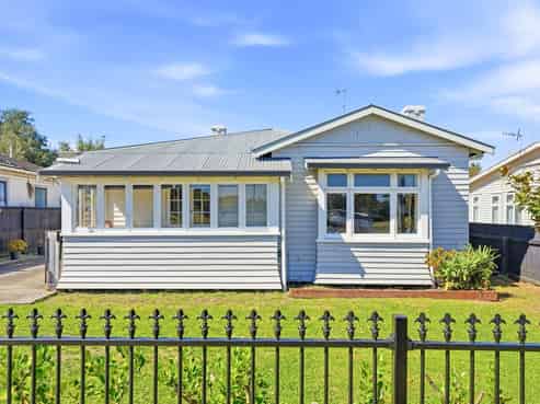 520 Tremaine Avenue, Takaro