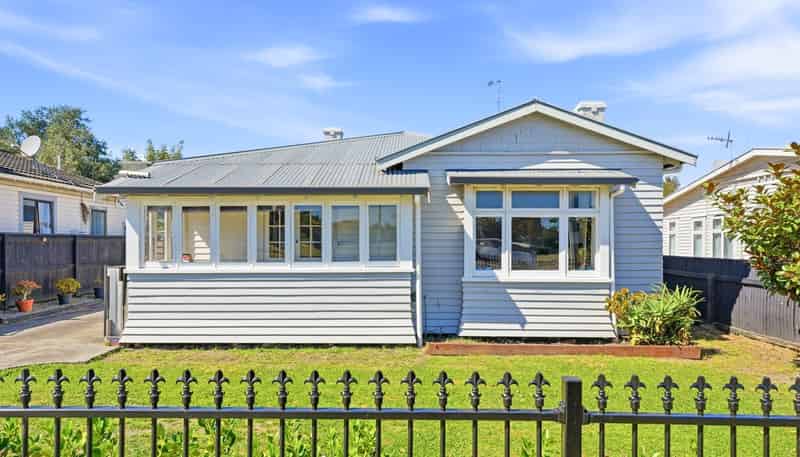 520 Tremaine Avenue, Takaro