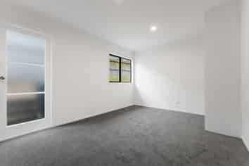 3/30 Trojan Crescent, New Lynn