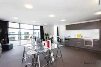 64.2m2* Office Space, Phillipstown