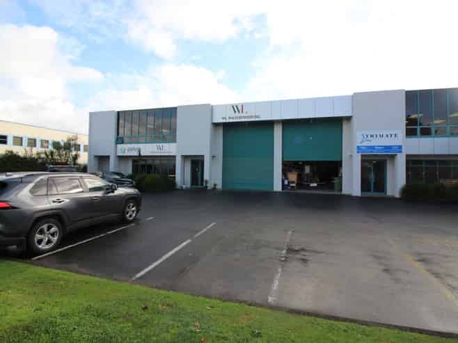 Snap this up – quality road front Industrial