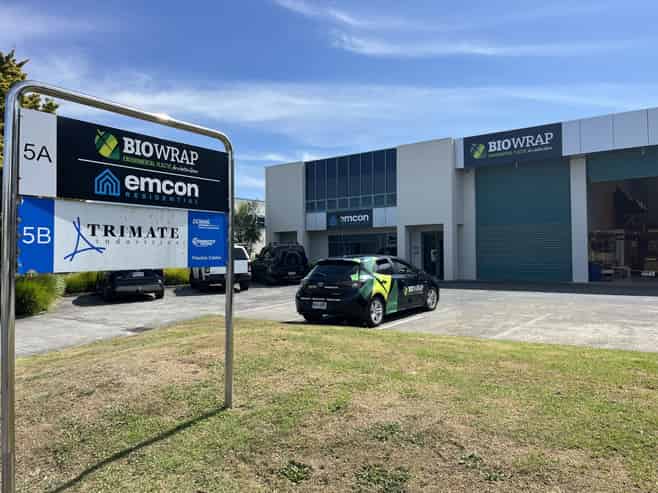 Snap this up – quality road front Industrial