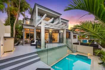 1A Whitby Crescent, Mairangi Bay