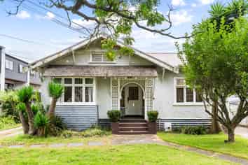 22 Acorn Street, Royal Oak