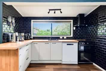 6 Cemetery Road, Waiuku