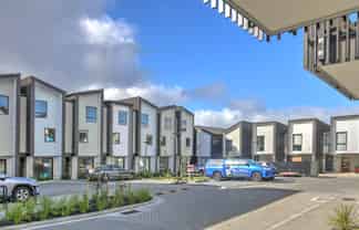 6/30b Westgate Drive, Massey