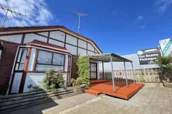 2/111 Trafalgar Street, Onehunga