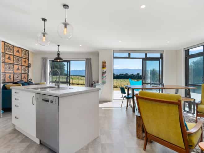 2766 Lake Ferry Road, Pirinoa