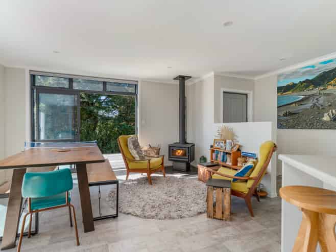 2766 Lake Ferry Road, Pirinoa